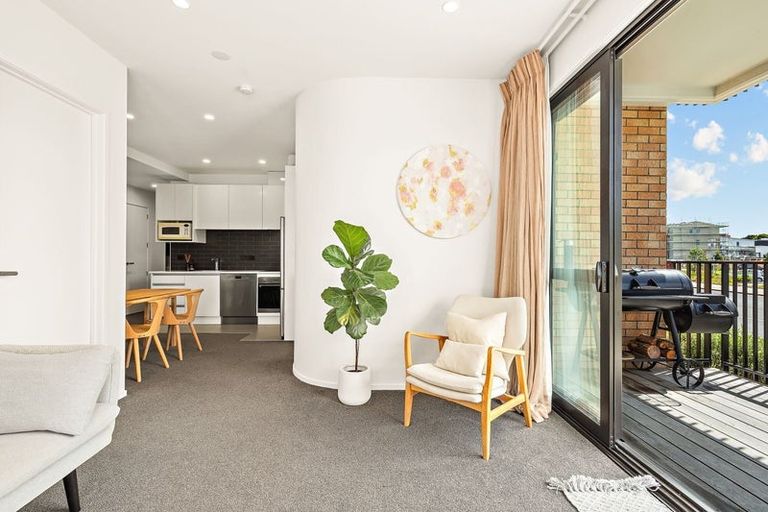 Photo of property in 5/1g Sidney Wallingford Way, Hobsonville, Auckland, 0618