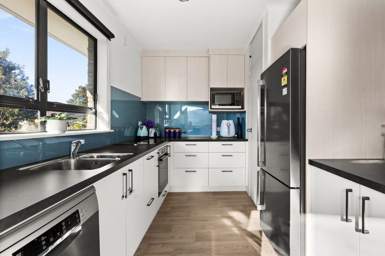 Photo of property in 2/71 Meeanee Road, Taradale, Napier, 4112