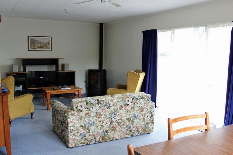 Photo of property in 424 High Street South, Carterton, 5713