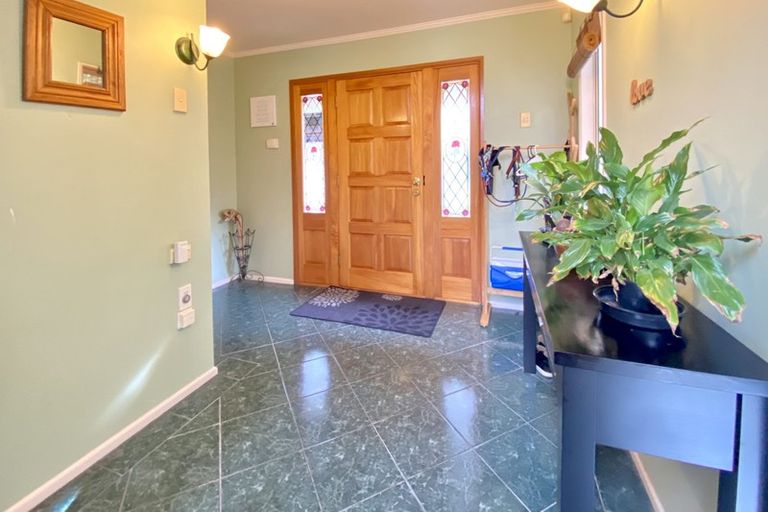 Photo of property in 142 Kawaha Point Road, Kawaha Point, Rotorua, 3010