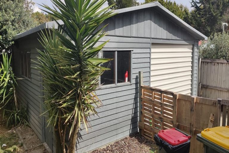 Photo of property in 37 Oakfield Crescent, Pukete, Hamilton, 3200