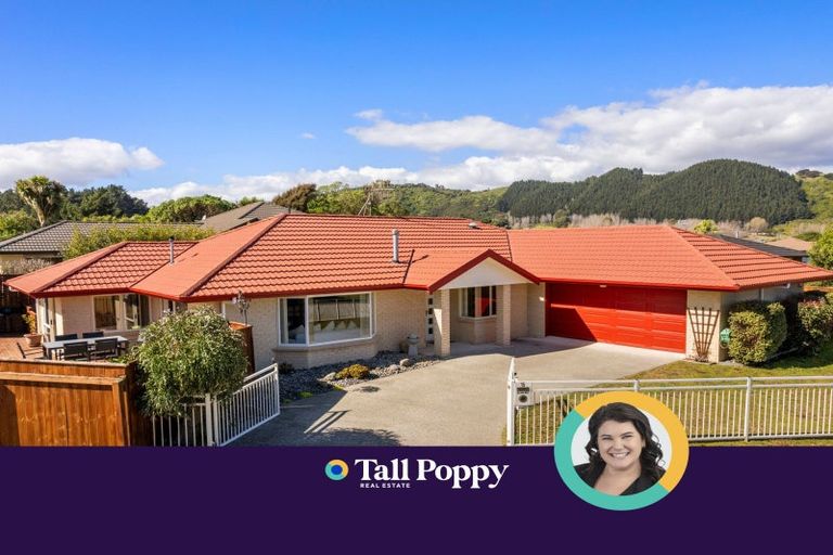 Photo of property in 15 Fytfield Place, Paraparaumu, 5032