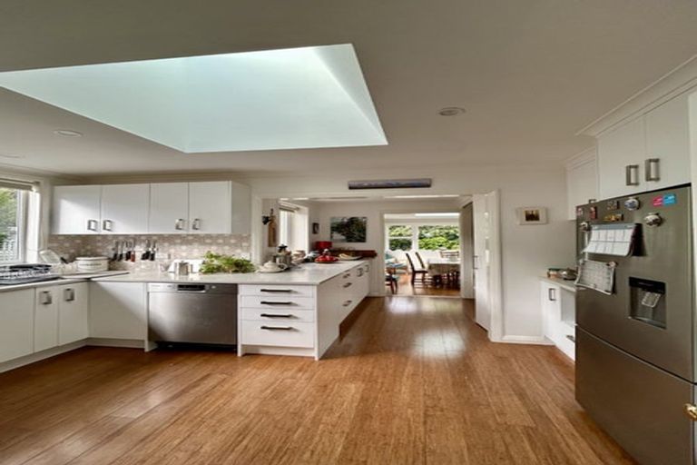 Photo of property in 13 Marine Parade, Eastbourne, Lower Hutt, 5013