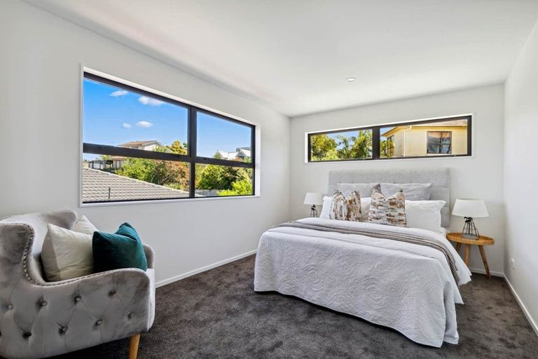 Photo of property in 12c Woodhouse Place, West Harbour, Auckland, 0618