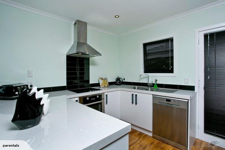 Photo of property in 6/16 Rutland Road, Stanley Point, Auckland, 0624