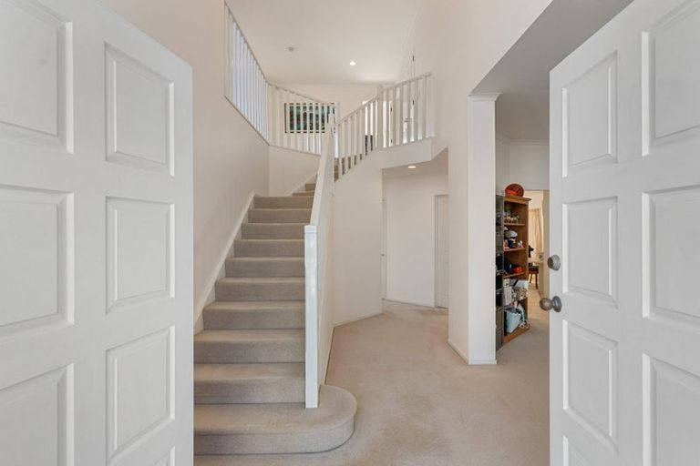 Photo of property in 19 Belgate Place, Somerville, Auckland, 2014