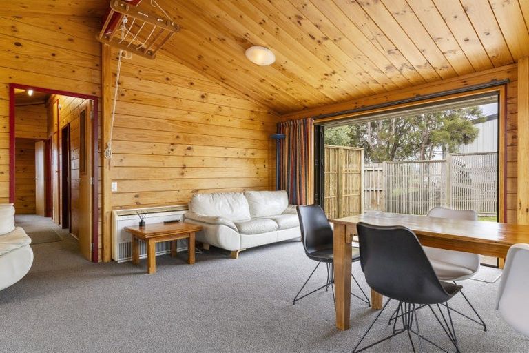 Photo of property in 4 Mahuta Road, Waitahanui, Taupo, 3378