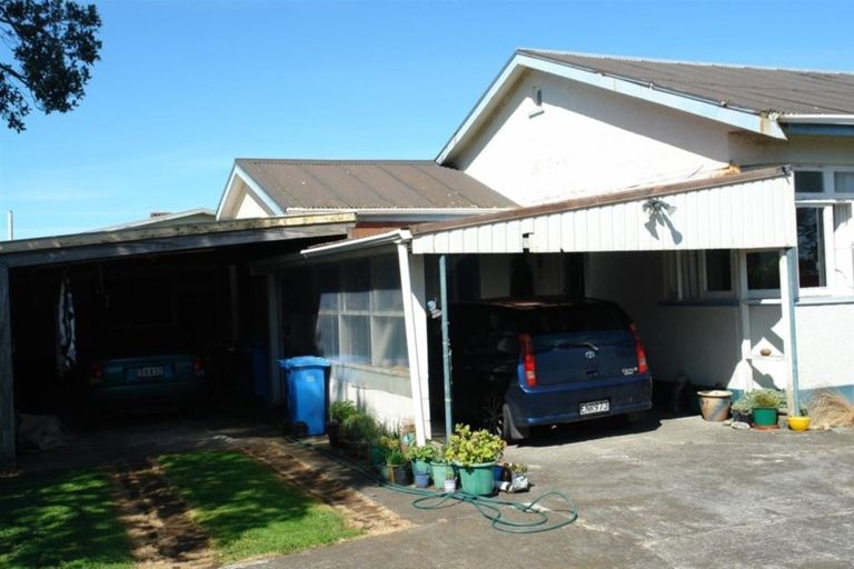 Photo of property in 28 Dorset Street, Patea, 4520