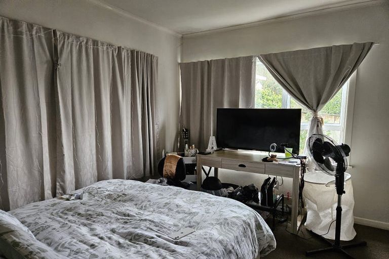 Photo of property in 26 Nikau Street, New Lynn, Auckland, 0600