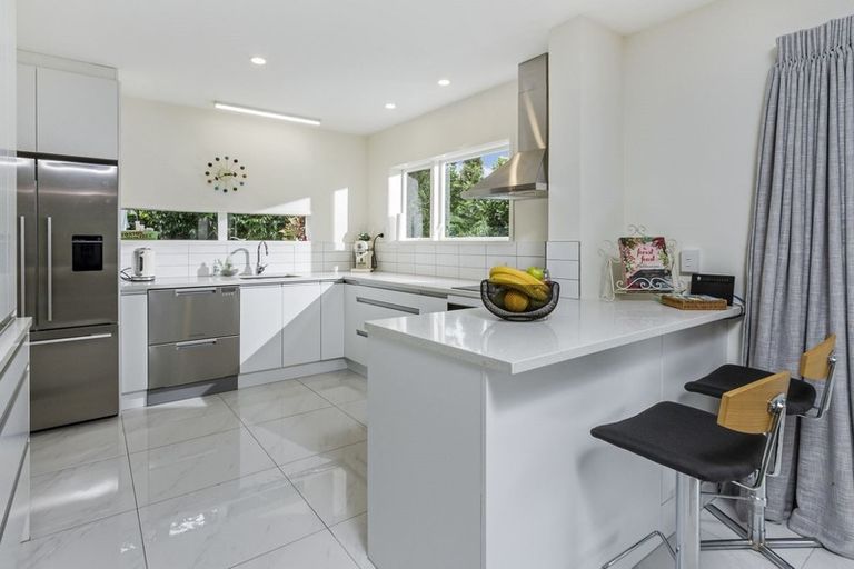 Photo of property in 2/21 Brook Street, Milford, Auckland, 0620