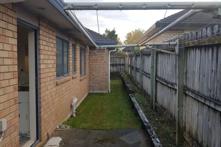 Photo of property in 3 Boderg Way, East Tamaki, Auckland, 2016