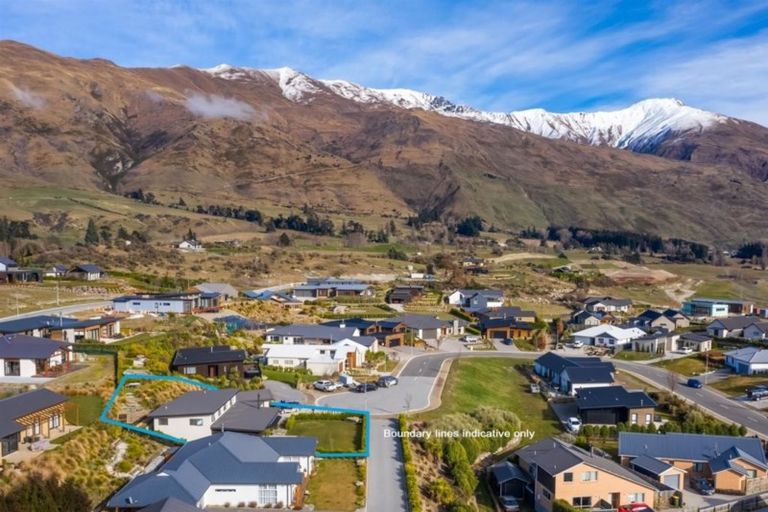 Photo of property in 32 Niger Street, Wanaka, 9305