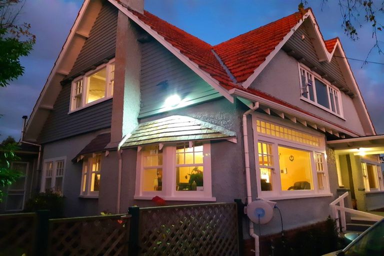 Photo of property in 151 Ruahine Street, Roslyn, Palmerston North, 4414