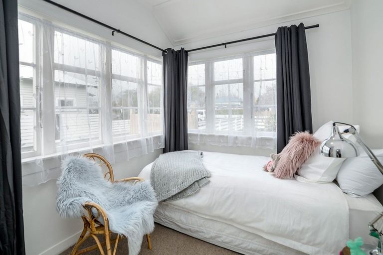 Photo of property in 28 Garrison Street, Carterton, 5713