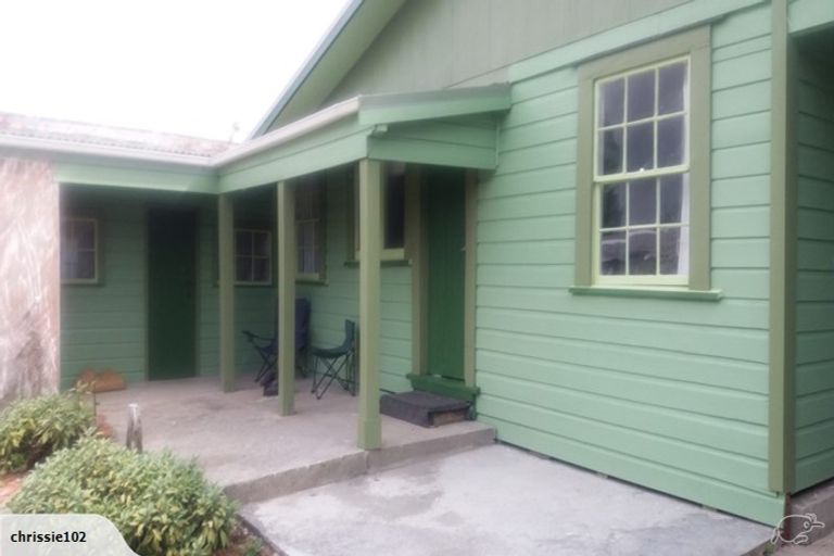 Photo of property in 13 Bell Street, Owaka, 9535