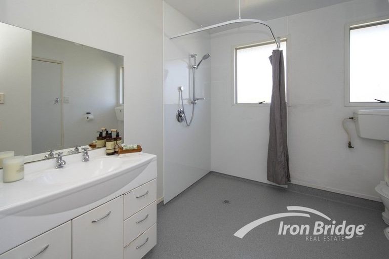 Photo of property in 33 Lamorna Road, Parklands, Christchurch, 8083