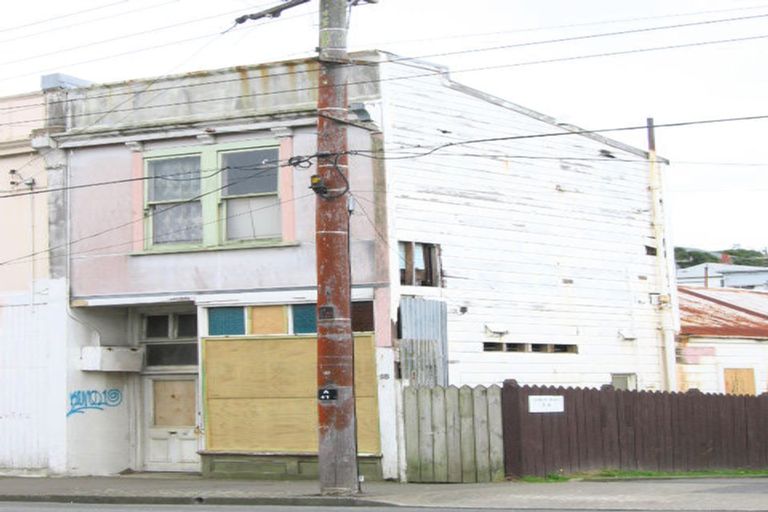 Photo of property in 18 Luxford Street, Berhampore, Wellington, 6023