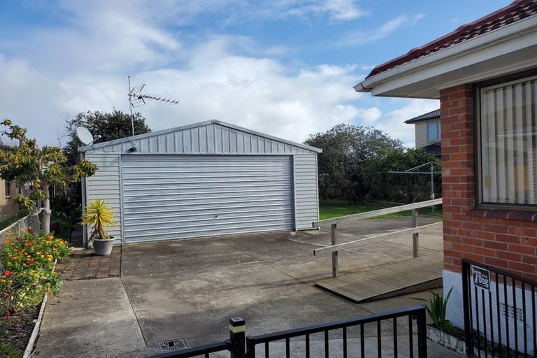 Photo of property in 18 Hallberry Road, Mangere East, Auckland, 2024