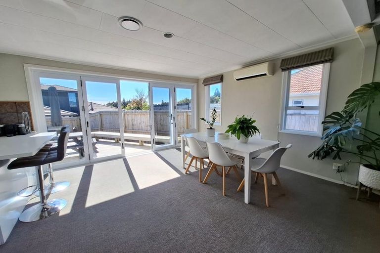 Photo of property in 21 Tarahua Road, Vogeltown, New Plymouth, 4310