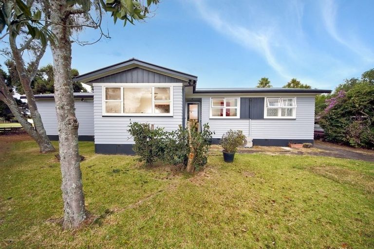 Photo of property in 1 Normandy Place, Henderson, Auckland, 0610