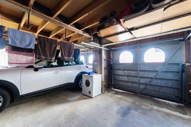 Photo of property in 2 Kennedy Road, Fairfield, Dunedin, 9018