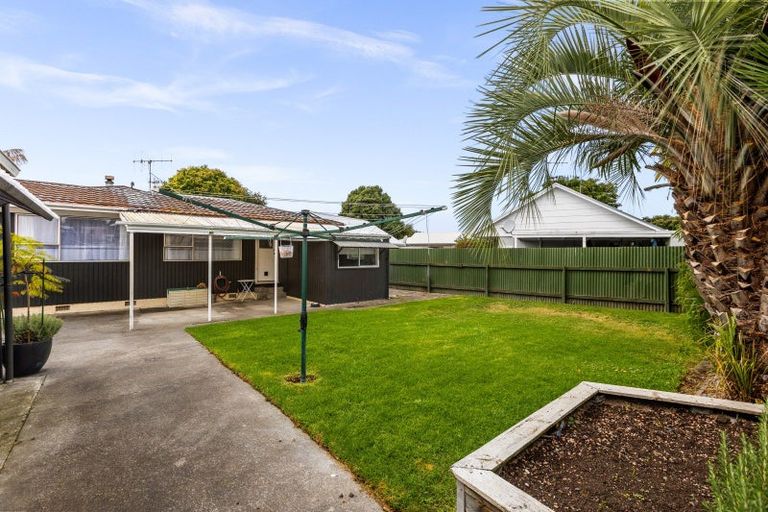 Photo of property in 56 Wynyard Crescent, Tamatea, Napier, 4112