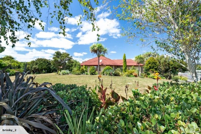 Photo of property in 2 Frank Knight Place, Waiuku, 2123