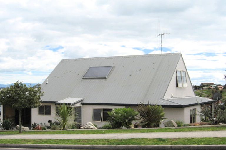 Photo of property in 18 Solander Drive, Welcome Bay, Tauranga, 3112