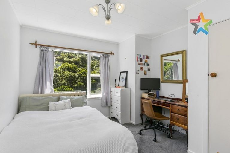 Photo of property in 57 Makara Road, Karori, Wellington, 6012