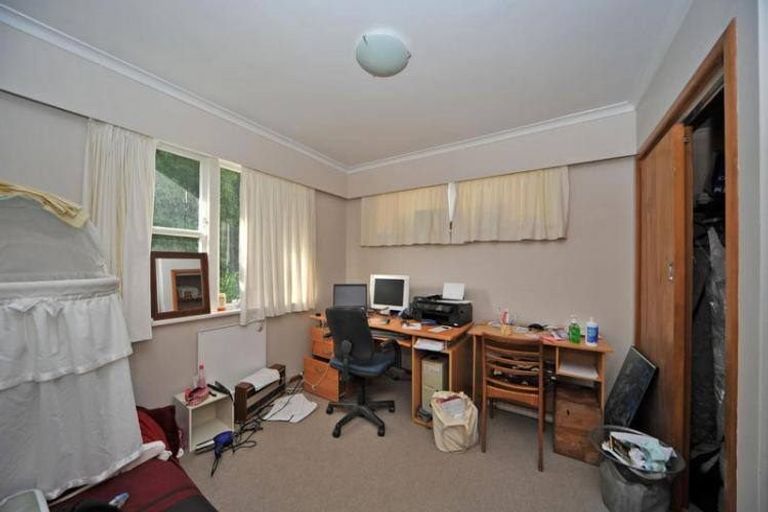 Photo of property in 213 Karori Road, Karori, Wellington, 6012