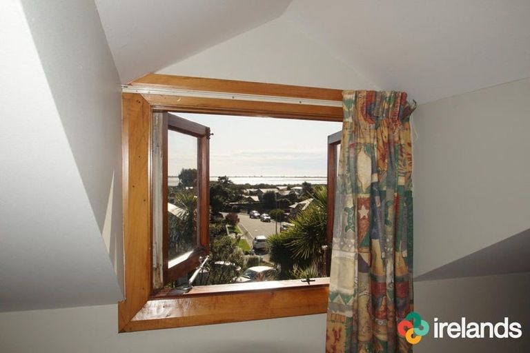 Photo of property in 44a Aratoro Place, Mount Pleasant, Christchurch, 8081