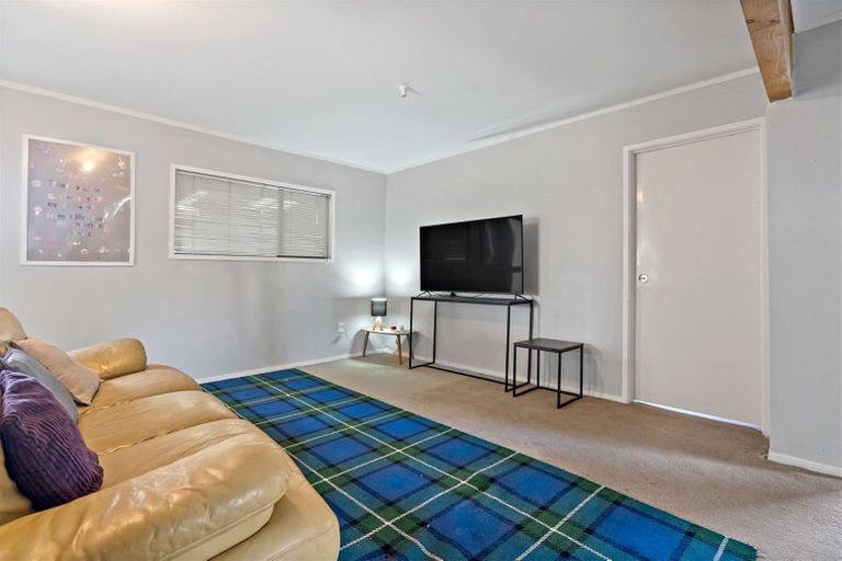 Photo of property in 13a Torkar Road, Clarks Beach, 2122