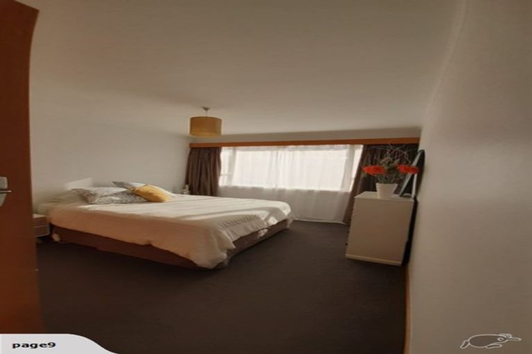 Photo of property in 2/23 Prestons Road, Redwood, Christchurch, 8051