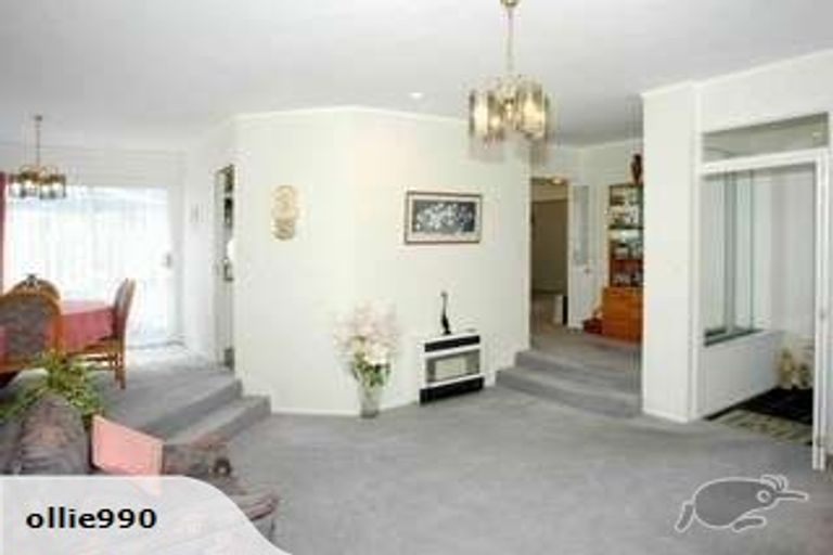 Photo of property in 3a Larsen Place, Merrilands, New Plymouth, 4312