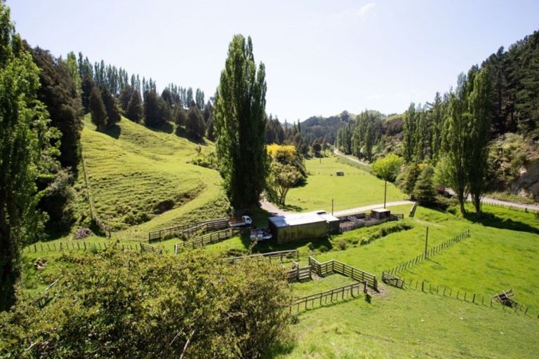 Photo of property in 665 Longacre Road, Okoia, Whanganui, 4582