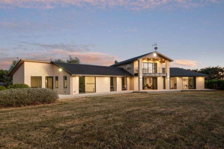 Photo of property in 102 Glews Road, Cust, Rangiora, 7471