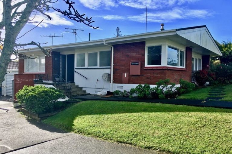 Photo of property in 1/16 Castleton Drive, Howick, Auckland, 2014