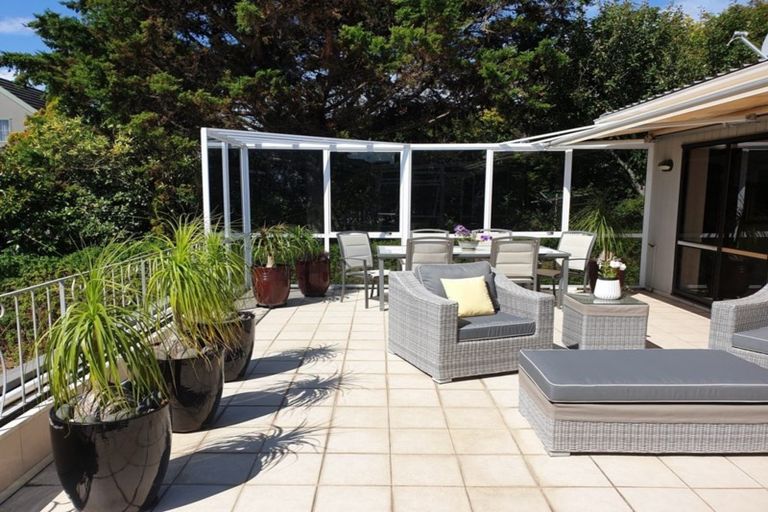 Photo of property in 2/9 Takutai Avenue, Bucklands Beach, Auckland, 2012