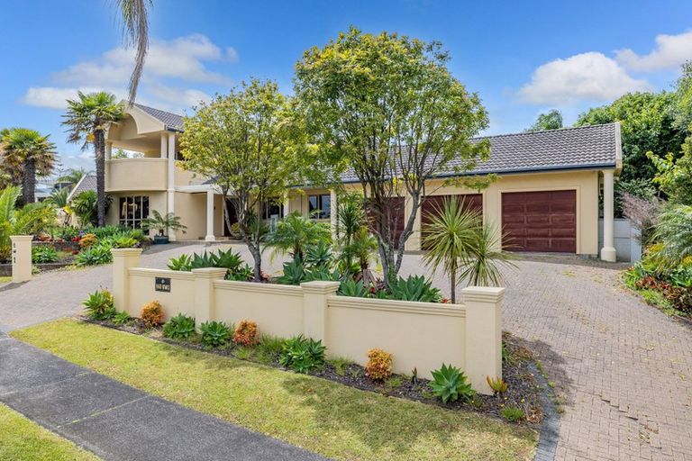 Photo of property in 2 Anaheim Boulevard, Shamrock Park, Auckland, 2016