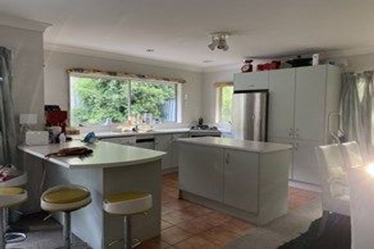 Photo of property in 1/15 Roys Road, Weymouth, Auckland, 2103