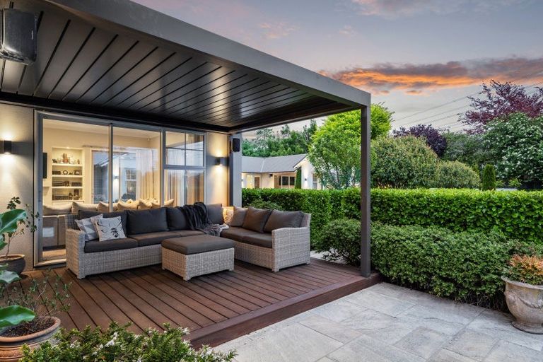 Photo of property in 7 Westall Lane, Avonhead, Christchurch, 8042