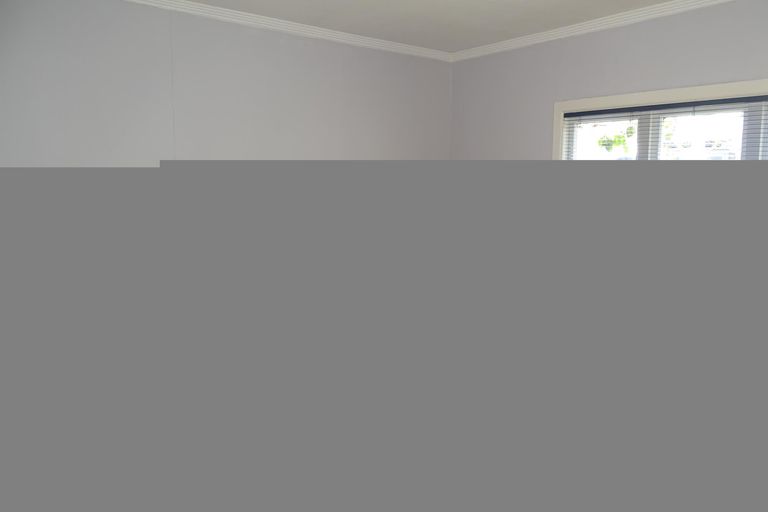 Photo of property in 11 Seddon Avenue, Papatoetoe, Auckland, 2104