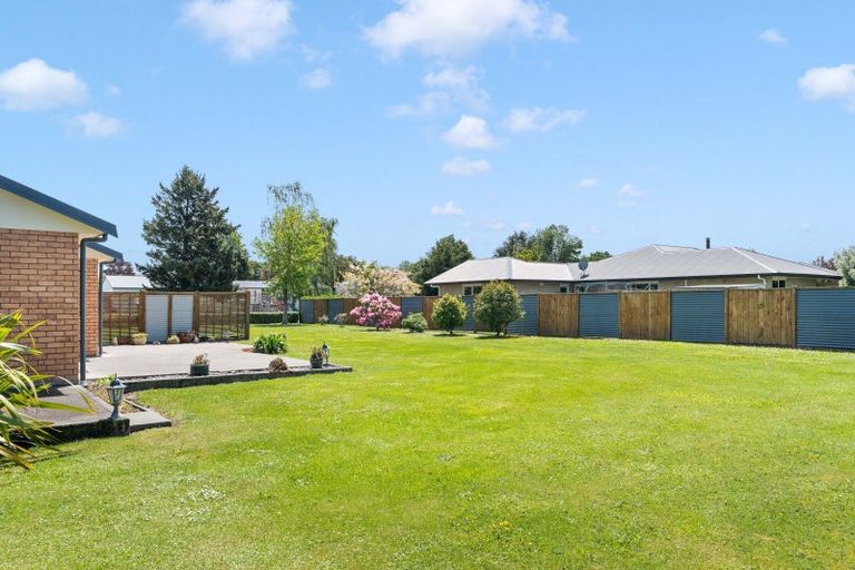 Photo of property in 77 Reading Street, Greytown, 5712