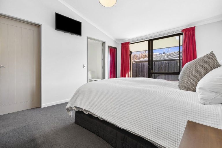 Photo of property in 11 Juno Place, Wanaka, 9305