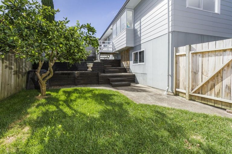 Photo of property in 2/266 Forrest Hill Road, Forrest Hill, Auckland, 0620