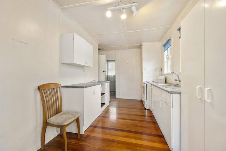 Photo of property in 1 Wood Grove, Naenae, Lower Hutt, 5011