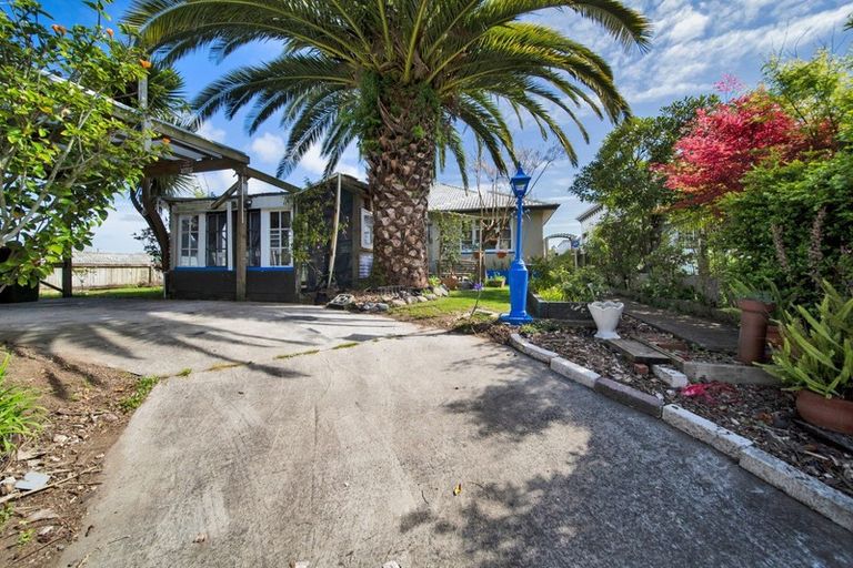 Photo of property in 37 Cracroft Street, Waitara, 4320