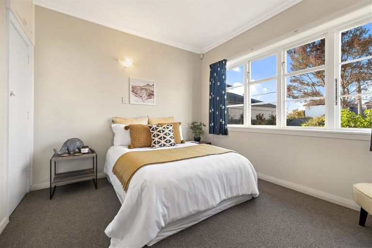 Photo of property in 1/37 Garreg Road, Fendalton, Christchurch, 8052