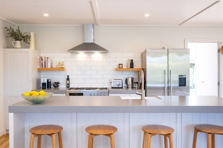 Photo of property in 19 Harper Road, Waimarama, 4294