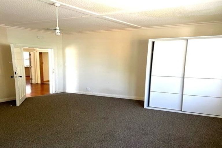 Photo of property in 192 Tasman Street, Mount Cook, Wellington, 6021